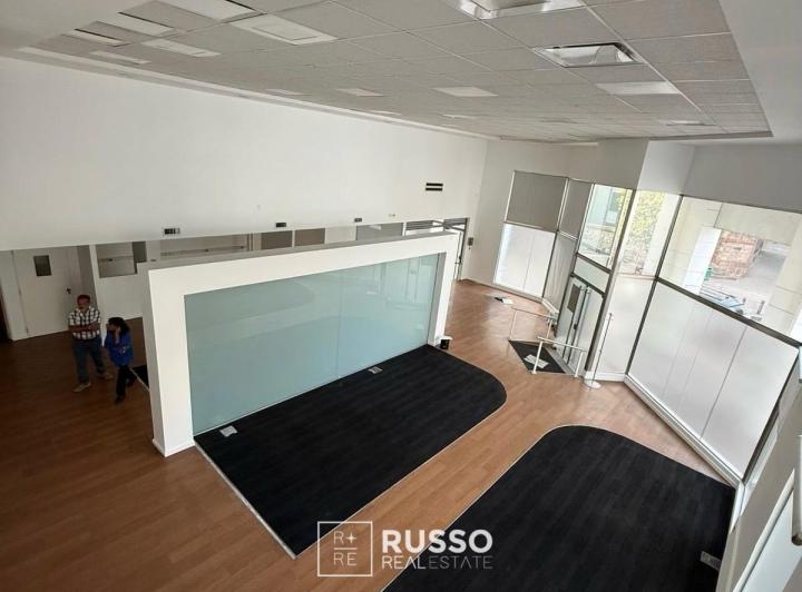 Local comercial · 380m²
