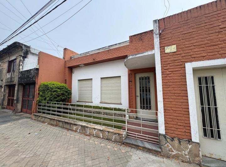 Casa · 200m² · 6 Ambientes · 1 Cochera