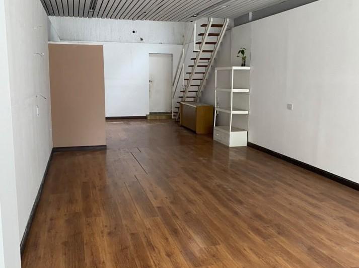 Local comercial · 76m²