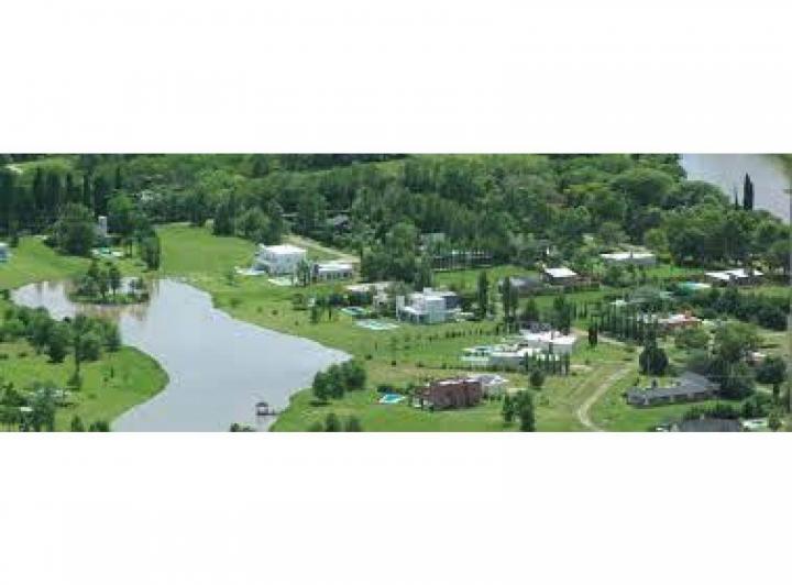 Terreno · 600m²