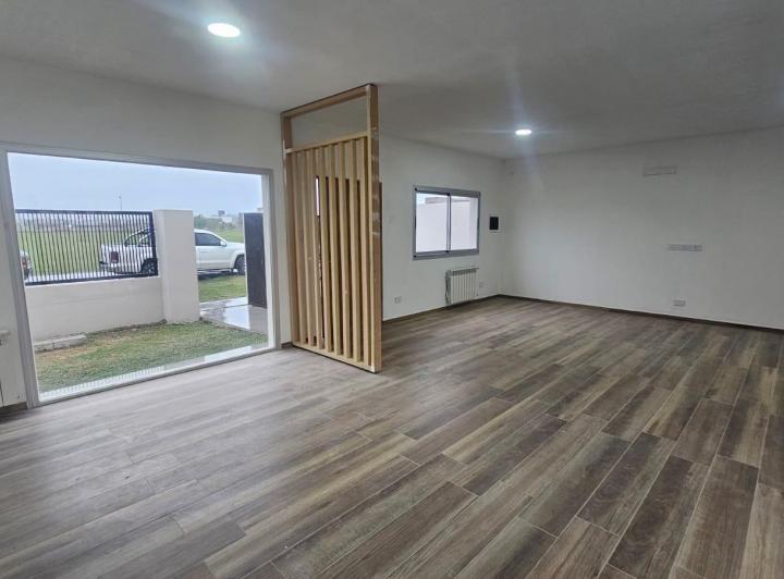 Casa · 160m² · 6 Ambientes · 2 Cocheras