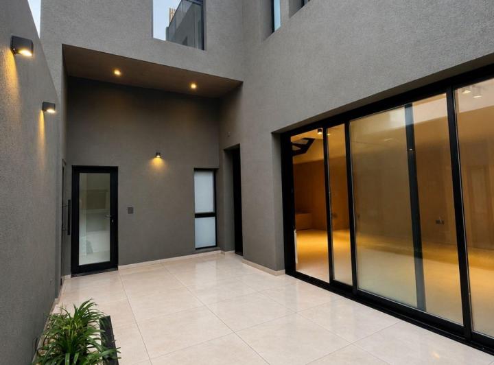 Casa · 100m² · 5 Ambientes