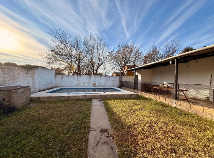 Casa · 174m² · 7 Ambientes · 1 Cochera