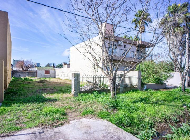 Terreno · 300m² · 2 Dormitorios