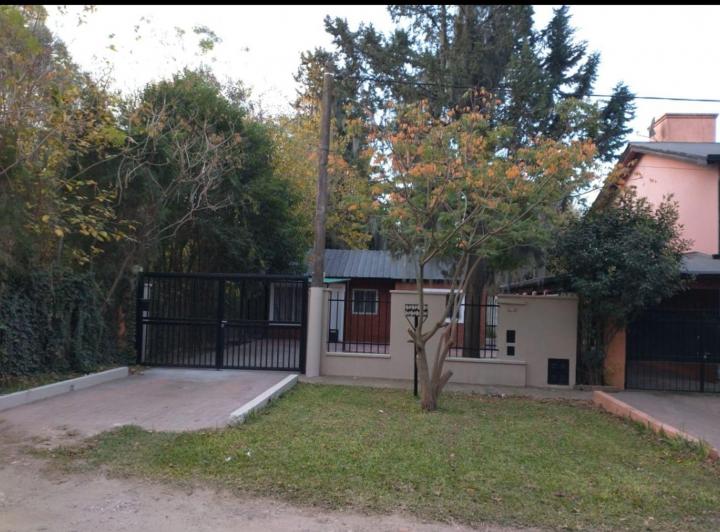 Casa · 90m² · 4 Ambientes · 2 Cocheras
