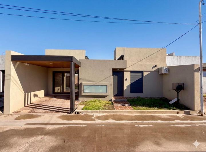 Casa · 149m² · 3 Ambientes · 1 Cochera