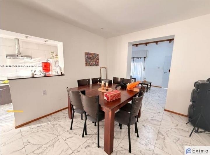 Casa · 100m² · 4 Ambientes · 1 Cochera