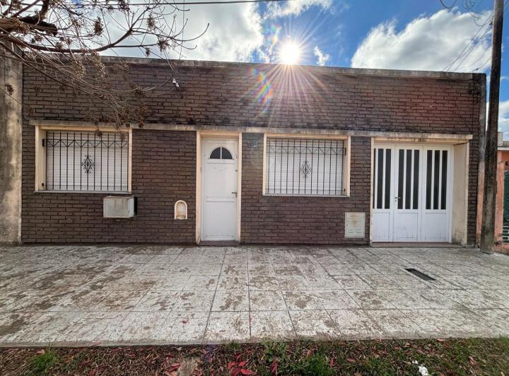 Casa · 110m² · 3 Ambientes · 1 Cochera