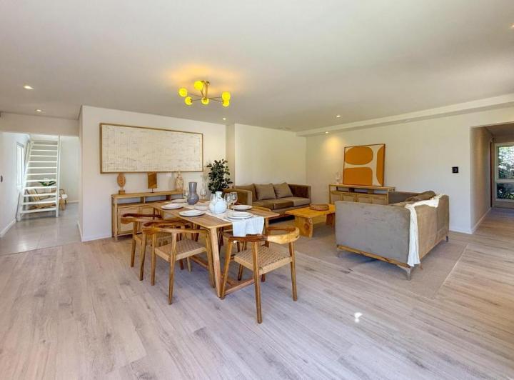 Casa · 220m² · 5 Ambientes · 1 Cochera