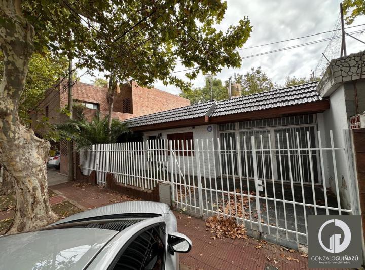 Casa · 180m² · 4 Ambientes · 1 Cochera