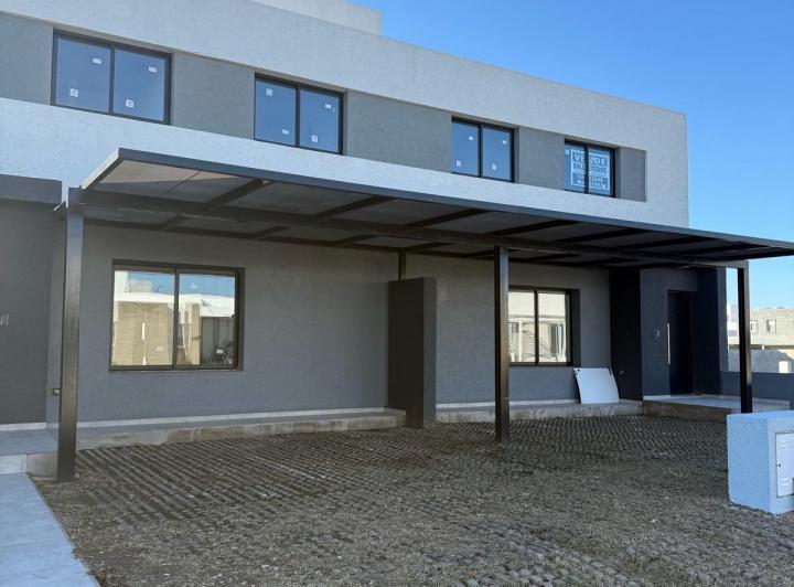 Casa · 125m² · 4 Ambientes · 1 Cochera