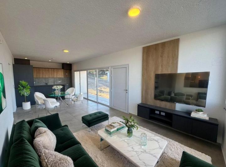 Casa · 103m² · 3 Ambientes · 1 Cochera
