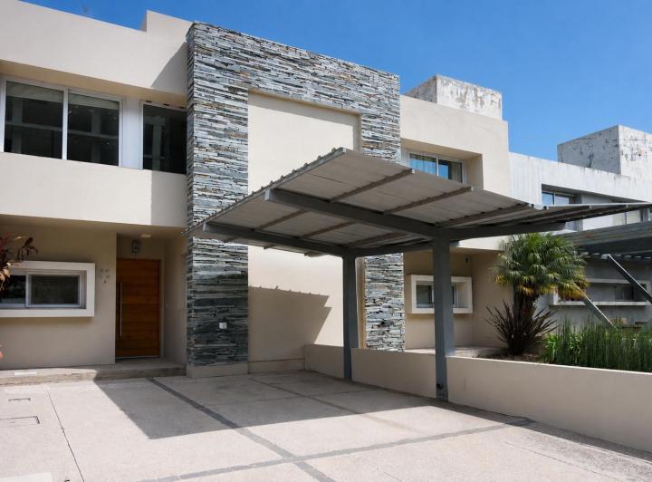 Casa · 154m² · 7 Ambientes · 1 Cochera