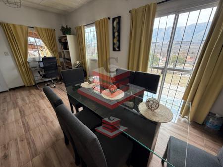 Casa · 90m² · 3 Ambientes · 1 Cochera