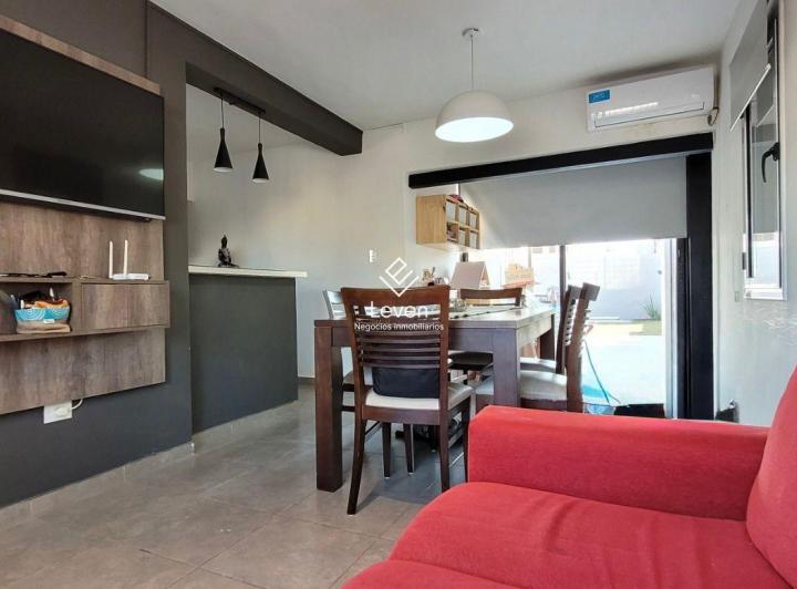 Casa · 110m² · 4 Ambientes · 2 Cocheras