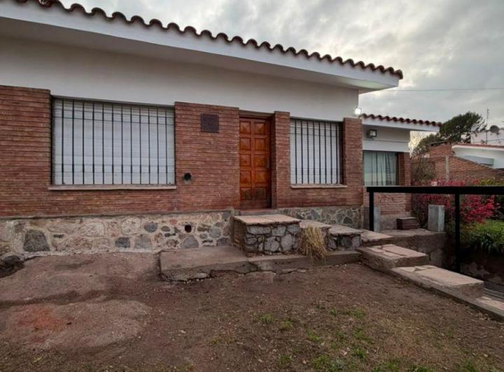 Casa · 167m² · 5 Ambientes · 1 Cochera