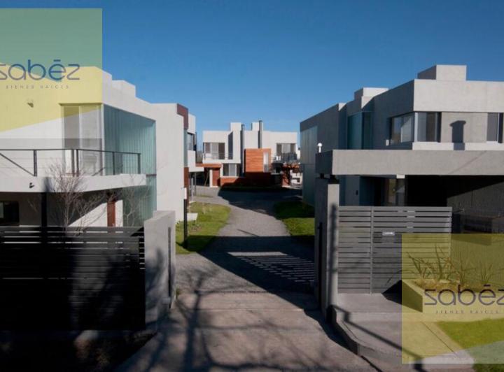 Casa · 132m² · 6 Ambientes · 2 Cocheras