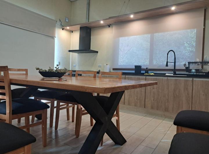 Casa · 212m² · 6 Ambientes · 1 Cochera