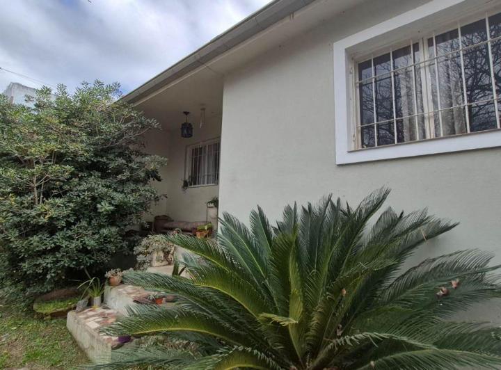 Casa · 76m² · 3 Ambientes · 1 Cochera