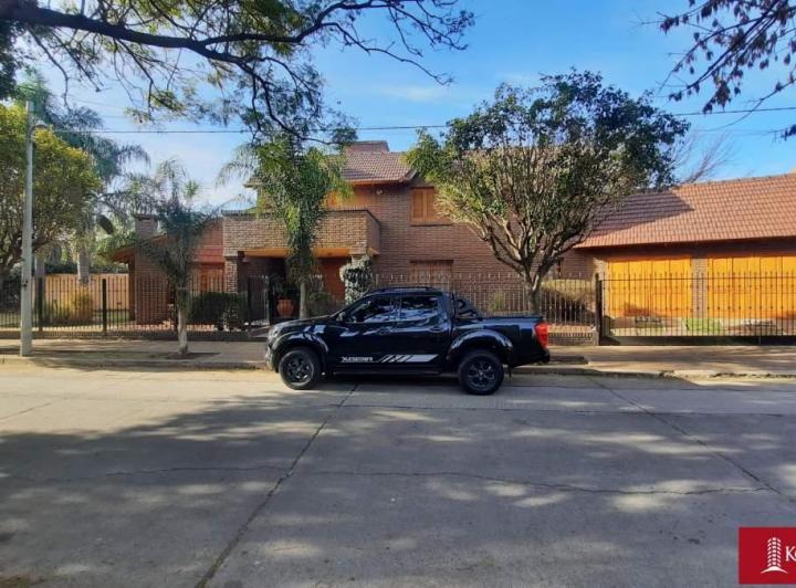 Casa · 374m² · 4 Ambientes