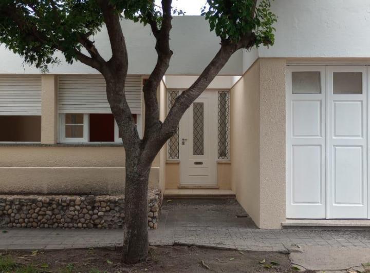 Casa · 130m² · 6 Ambientes