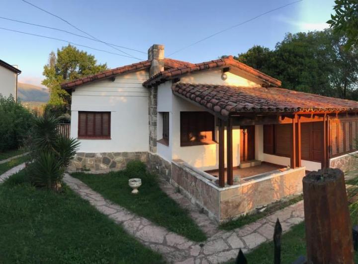 Casa · 192m² · 3 Dormitorios · 1 Cochera