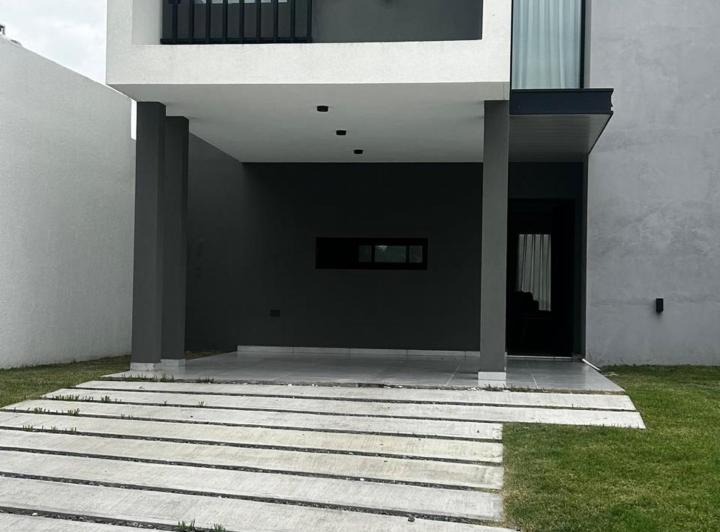 Casa · 150m² · 4 Ambientes · 1 Cochera