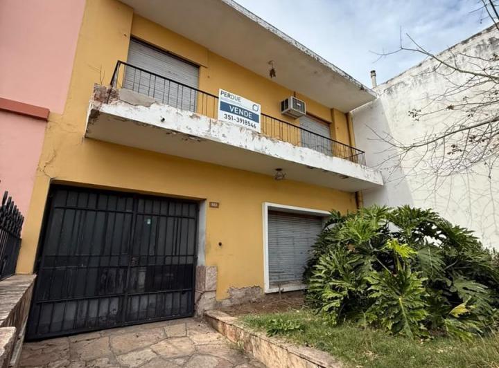 Casa · 283m² · 3 Dormitorios · 1 Cochera