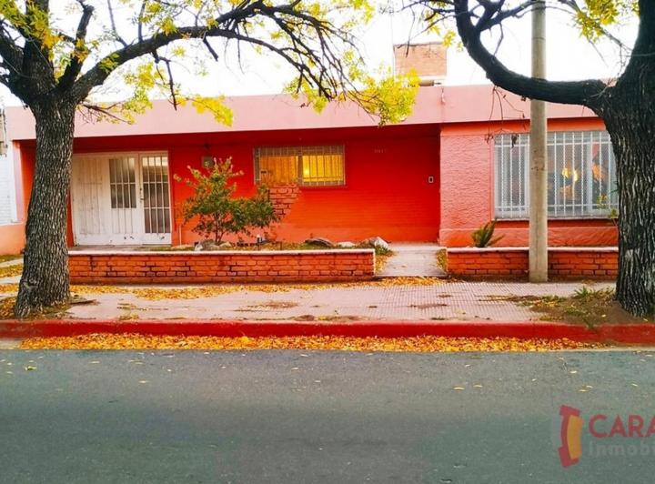 Casa · 149m² · 4 Ambientes · 2 Cocheras