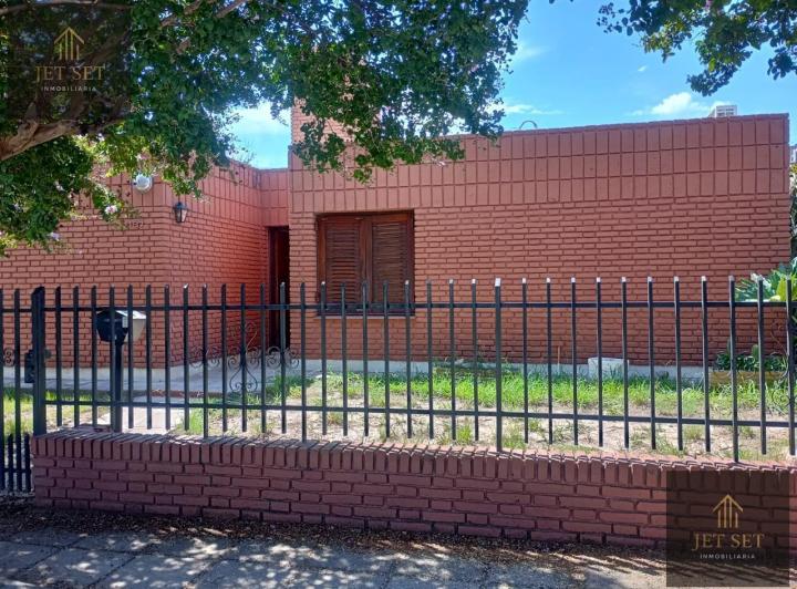 Casa · 139m² · 5 Ambientes · 1 Cochera
