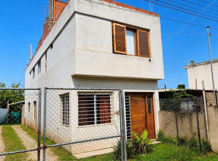 Casa · 135m² · 7 Ambientes · 1 Cochera