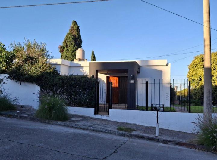 Casa · 162m² · 5 Ambientes · 1 Cochera