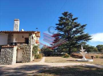 Casa · 200m² · 7 Ambientes · 3 Cocheras