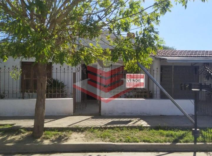 Casa · 244m² · 5 Ambientes · 1 Cochera