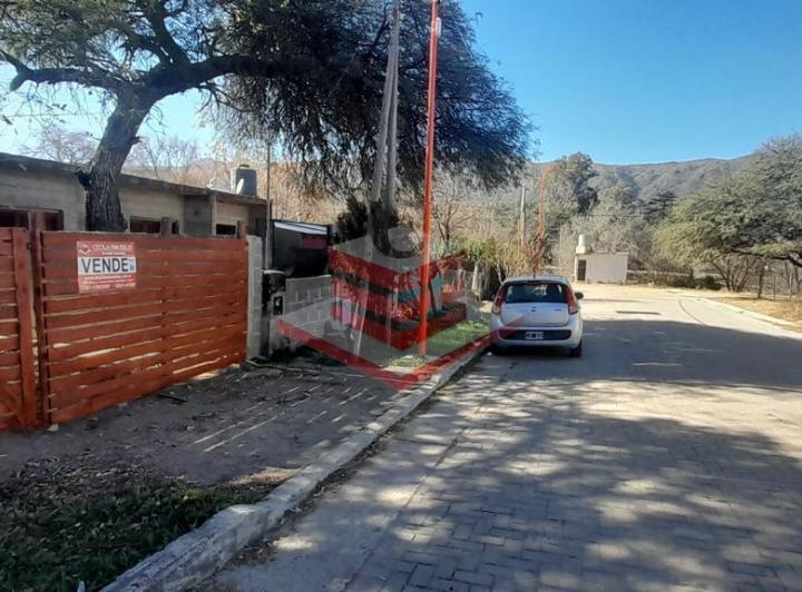 Casa · 400m² · 5 Ambientes · 1 Cochera
