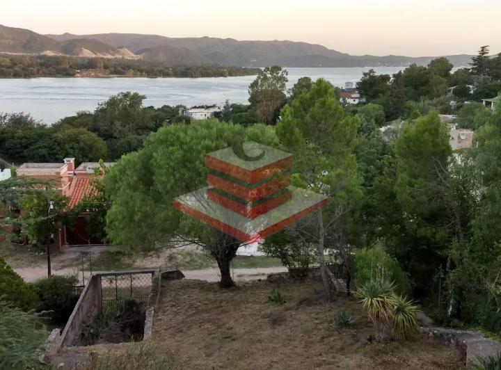 Casa · 104m² · 2 Dormitorios · 1 Cochera