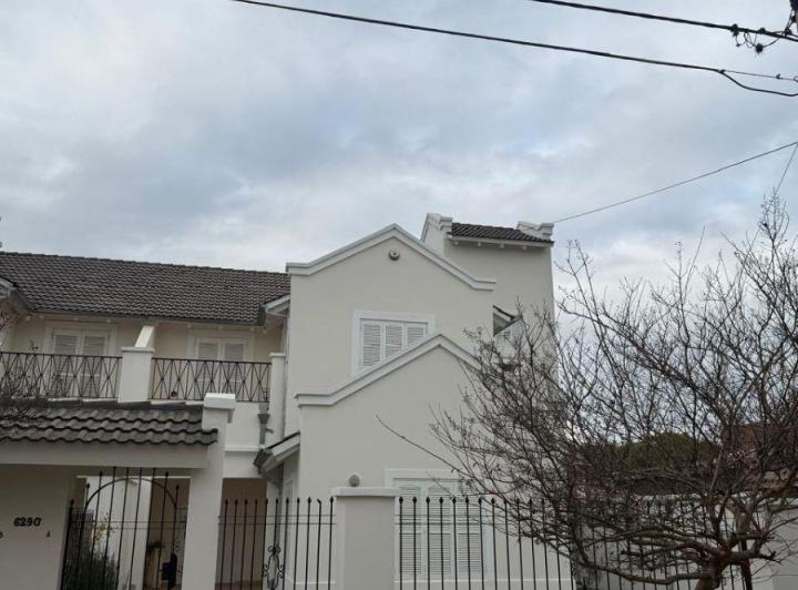 Casa · 223m² · 6 Ambientes · 1 Cochera