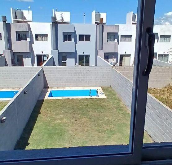 Casa · 85m² · 5 Ambientes · 1 Cochera