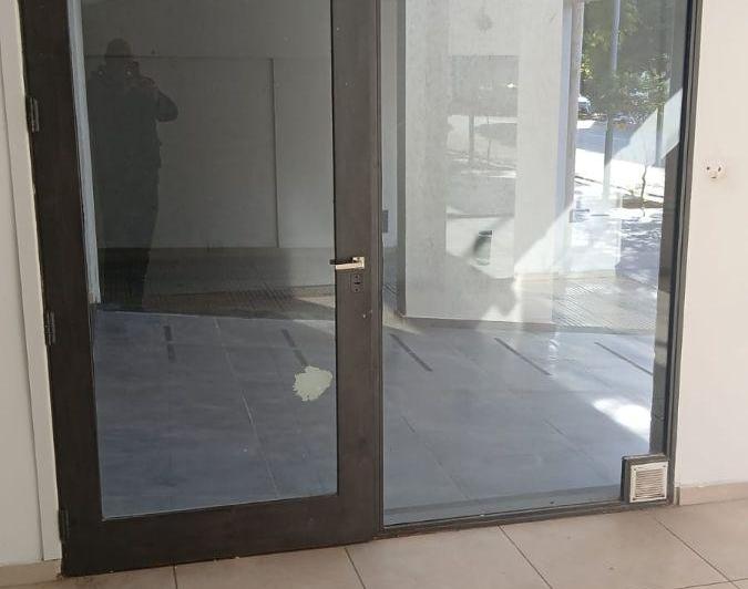 Local comercial · 48m² · 4 Ambientes