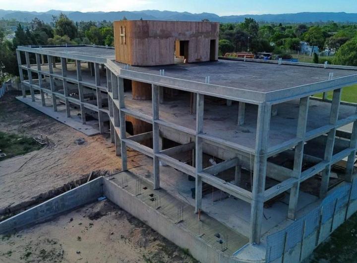 Local comercial · 77m²