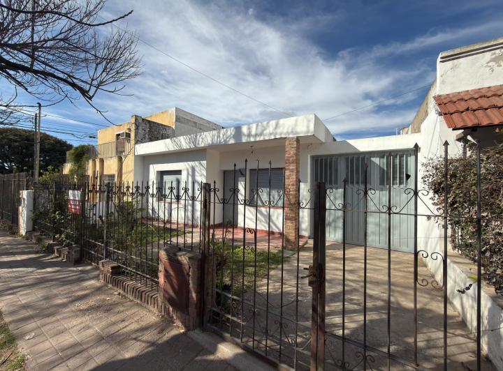 Casa · 85m² · 2 Dormitorios · 1 Cochera