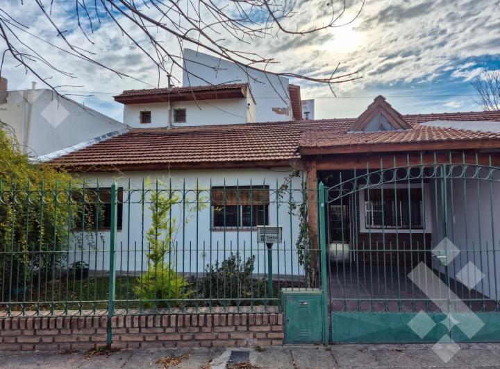 Casa · 148m² · 5 Ambientes · 1 Cochera