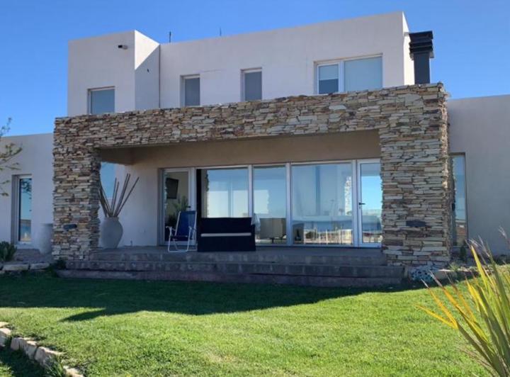 Casa · 150m² · 5 Ambientes