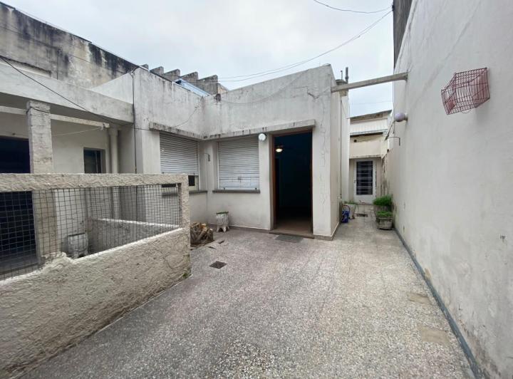 Terreno · 225m² · 6 Ambientes