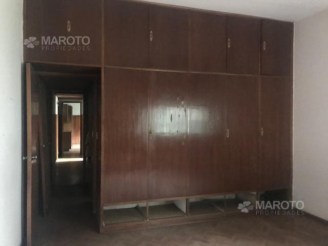Terreno · 355m² · 6 Ambientes · 1 Cochera