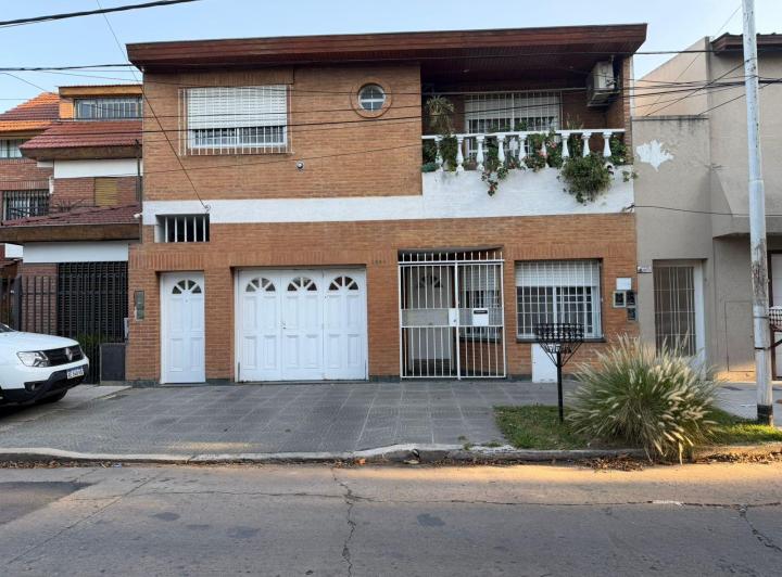 PH · 151m² · 4 Ambientes · 1 Cochera