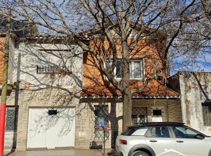 PH · 200m² · 6 Ambientes · 1 Cochera