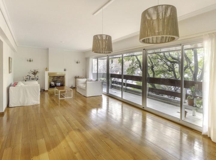 Departamento · 179m² · 6 Ambientes · 1 Cochera