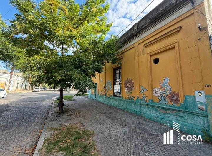 Casa · 210m² · 6 Ambientes