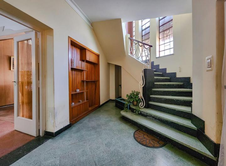 Casa · 198m² · 6 Ambientes · 1 Cochera